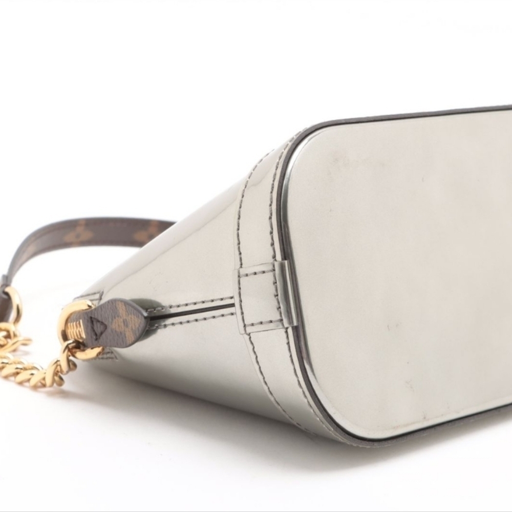 Authentic Louis Vuitton Vernis Alma - Picture 8 of 10
